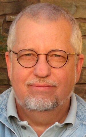 фото Дэн Симмонс