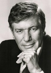 фото Майкл Толан