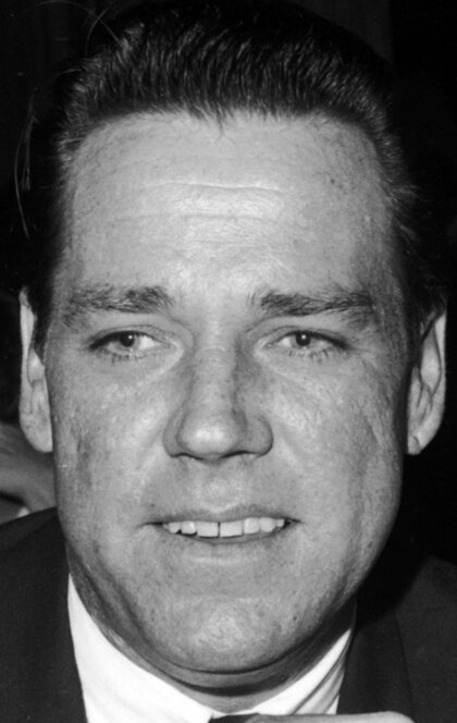 фото Бинг Расселл