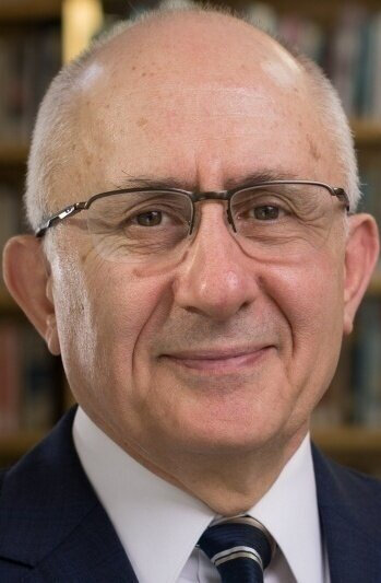 фото Танер Акчам