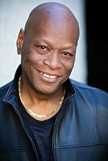 фото Лью Хопсон