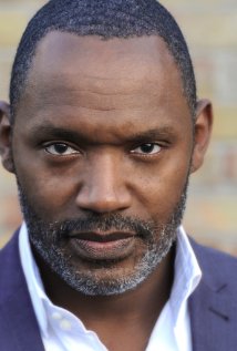 фото Ти Джэй Дженкенс