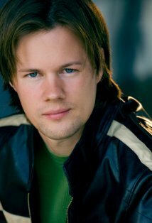 фото Джошуа Брэдли