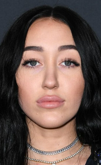 фото Ноа Линдсей Сайрус