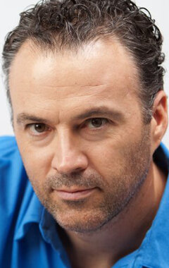 фото Грег Натчер