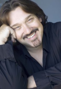 фото Роберт Холлокс