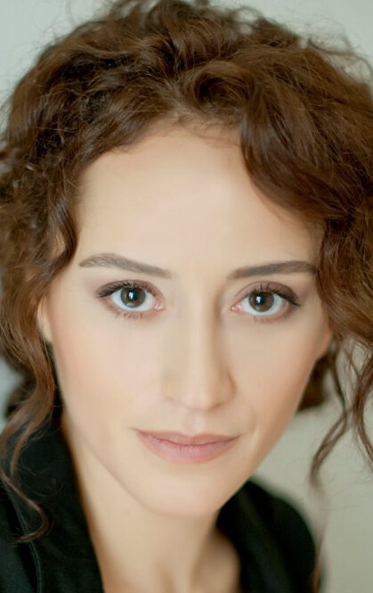 фото Эсра Кызылдоган