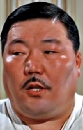 фото Иска Кхан