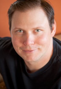 фото Томас Хеннесси