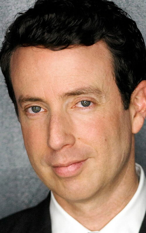 фото Адам Гроу