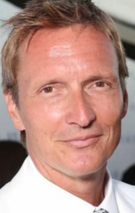 фото Шон Монсон