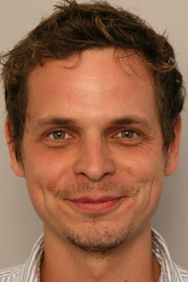 фото Микал Ховланд