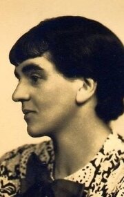 фото Люси М. Бостон