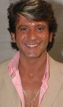 фото Бобби Лариос