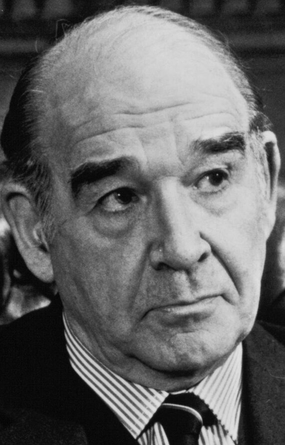 фото Роберт Браун