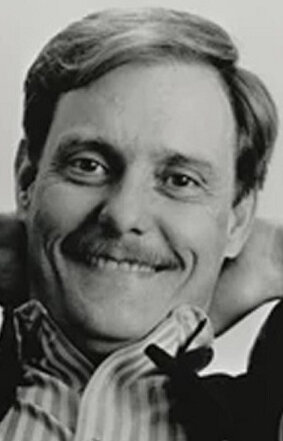 фото Уоррен Скаарен