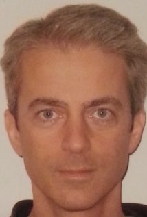 фото Николас Рейнер