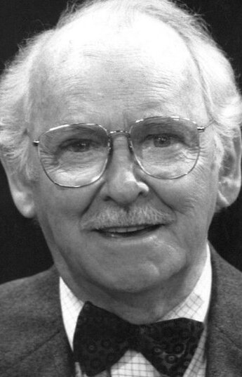 фото Барнард Хьюз