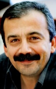 фото Сирри Сурейя Ондер