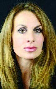 фото Джей Эстон