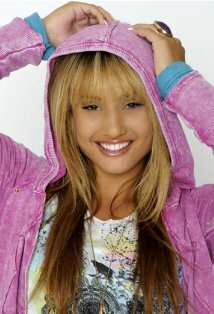 фото Монтана Такер