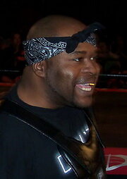 фото Джулиус Смоукс