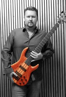 фото Элиот Кеннеди