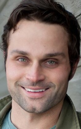 фото Дж. Майкл Грэй