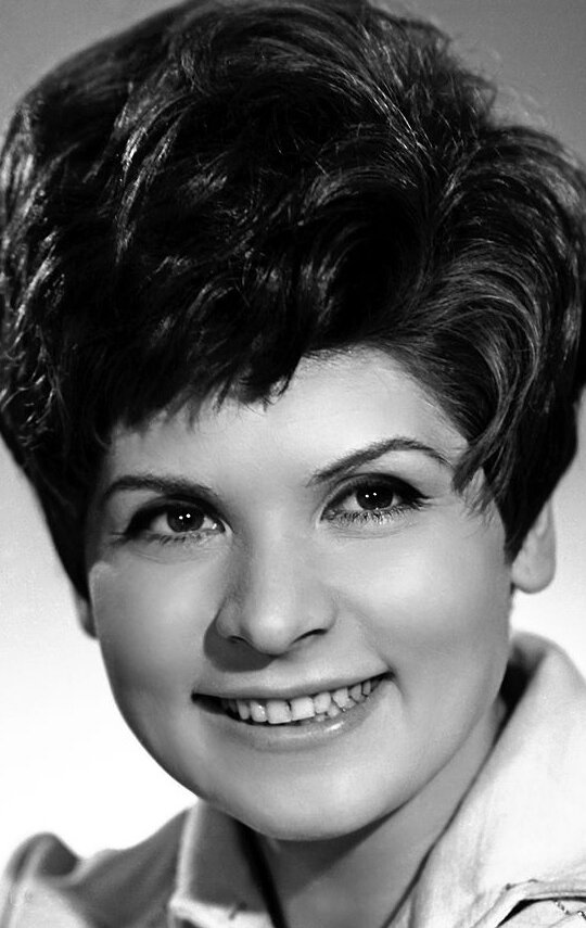 фото Эстер Тамаши