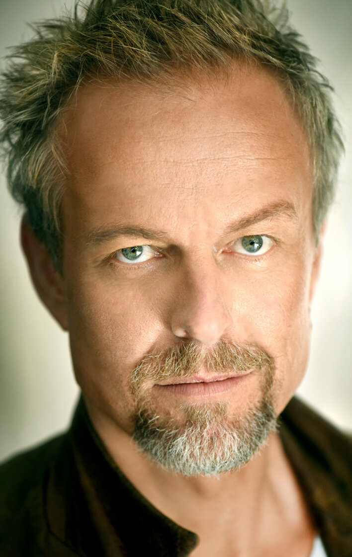 фото Ник Борэйни