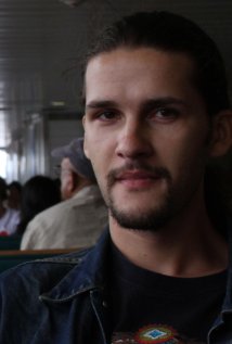 фото Алекс Леу