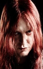 фото Майк Эмотт