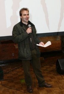 фото Джон-Майл Томас