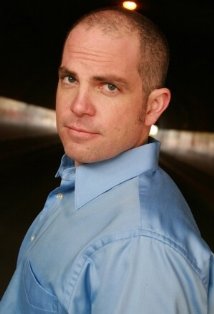 фото Тайлер Мур