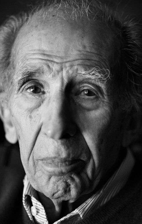 фото Дж. Майкл Акопян