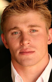 фото Тайлер Мур