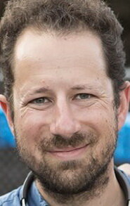 фото Zachary Sluser