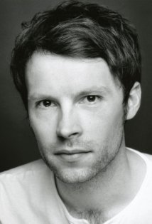 фото Аластер Киртон