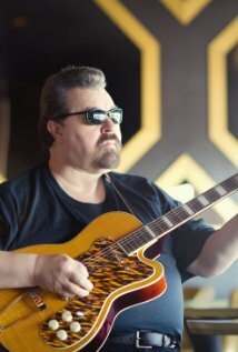 фото Омар Дайкс