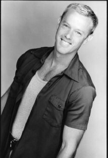 фото Чарс Бони