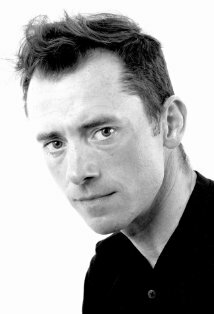 фото Ли Бэйн