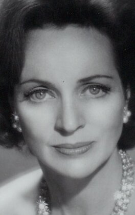 фото Беатрис Стрэйт