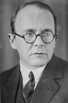 фото Густав Ренкер