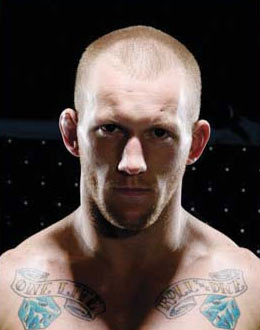 фото Грэй Мэйнард