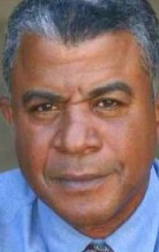 фото Такер Смоллвуд