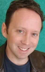 фото Оливер Робинс