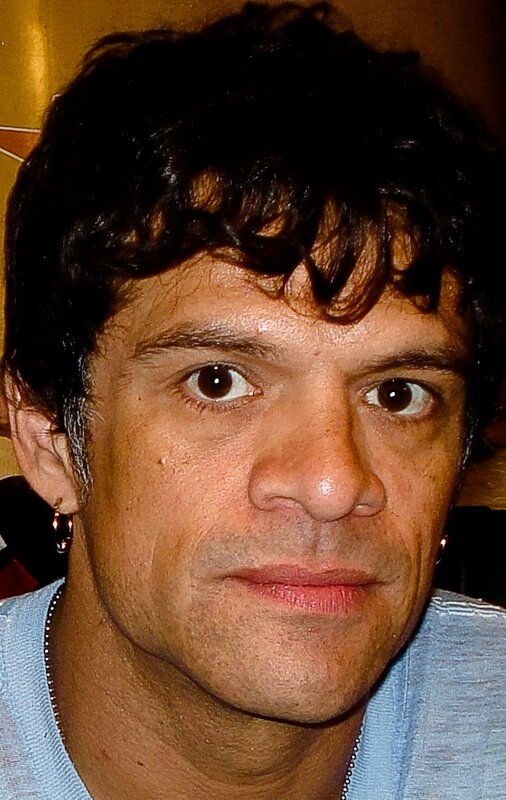 фото Джои Кастилло