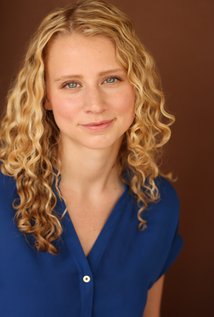 фото Элизабет Бейтс