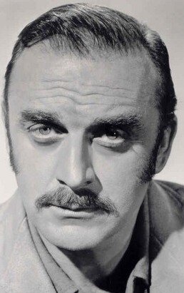 фото Джон Денер