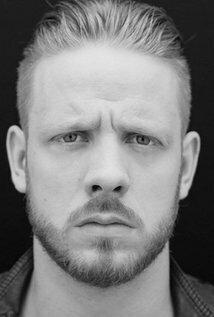 фото Нил Уорд